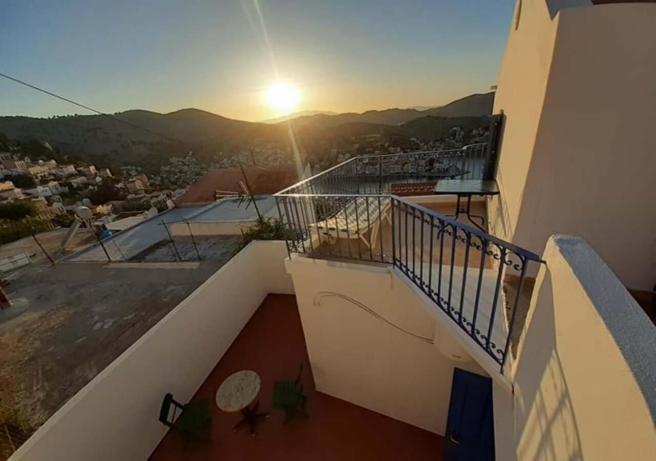 Symi Breeze Villa Esterno foto